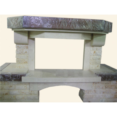 каминный пристенный портал из колотого мрамора
